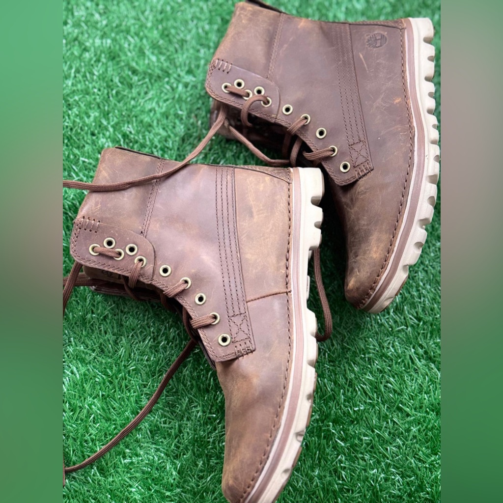 Timberland Women’s Brown Leather Boots With Chunky Sole Size 8.5
